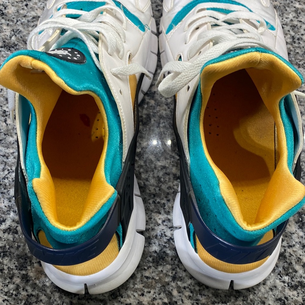 NIKE Huarache Free 2011 QS White/Blue Emerald Size 14 Rare. - Picture 4 of 8